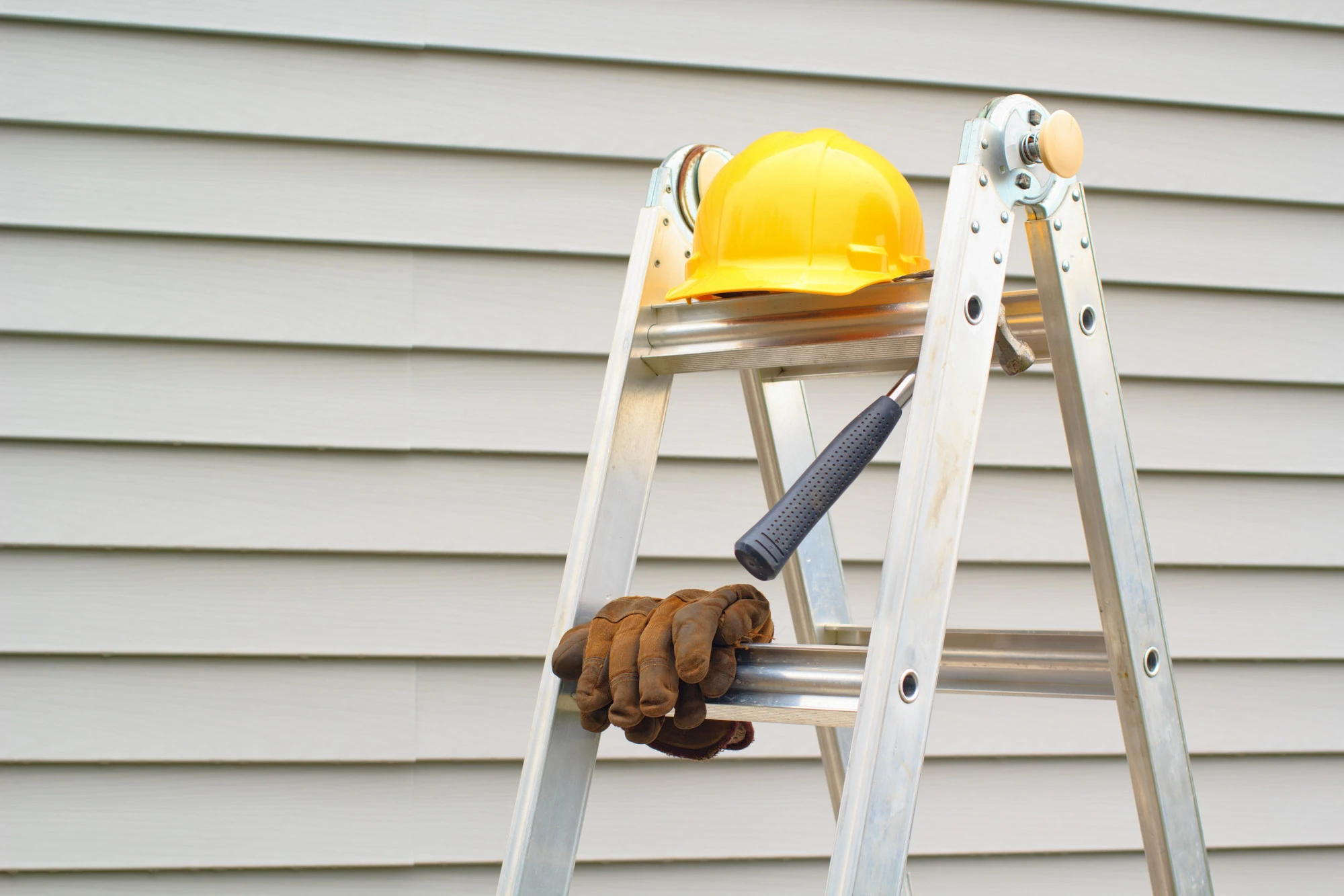 Siding Repair or Siding Replacement - Which Is Better For Your Home