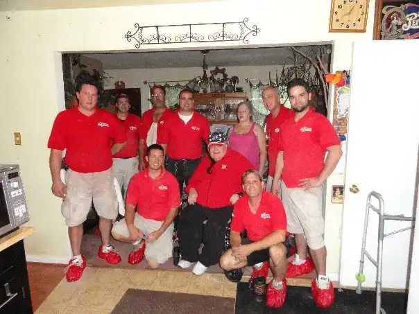 2011 team photo in veteran's home for National Day of Service.