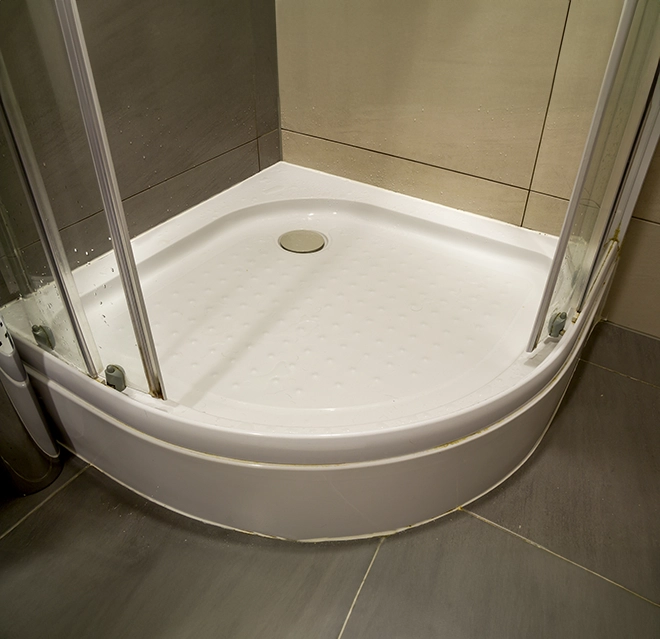 White Ceramic Bathroom Suite.