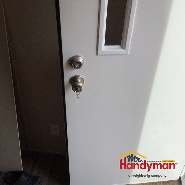 New door knob and lock installation