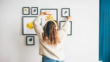 6 Renter Friendly Art Hanging Hacks Without Nails