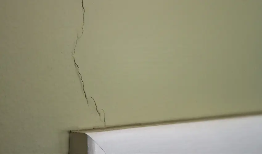 Dry wall with a crack.