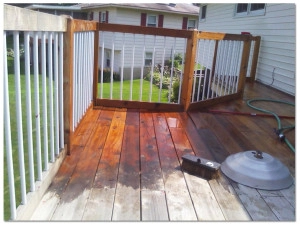 Wood-Deck-Cleaning