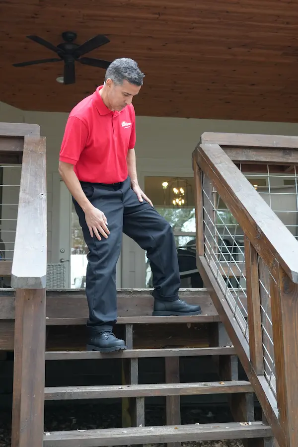 Mr. Handyman arriving at a customer's home.