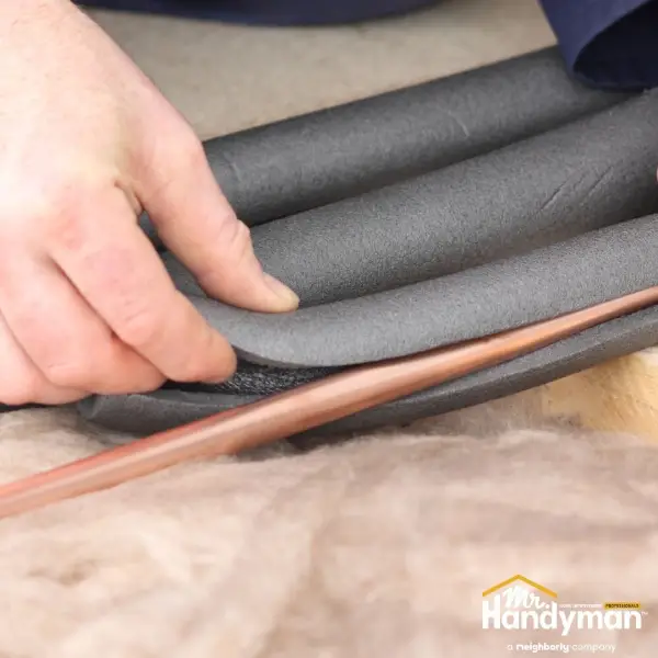 Pipe insulation installation