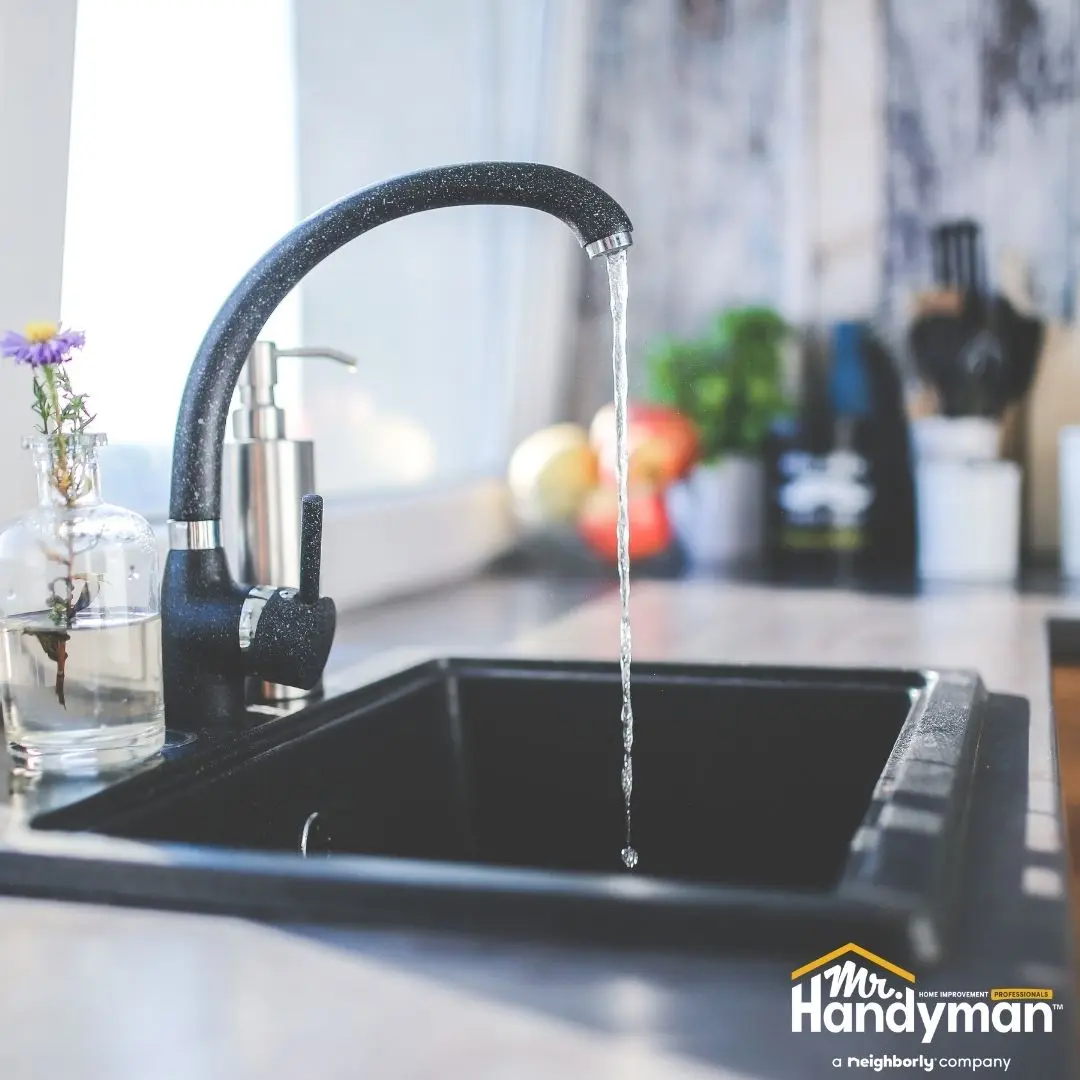 Kitchen faucet water flow