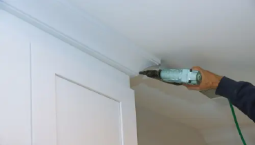 Carpentry Crown Molding Installation