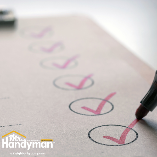 New year home checklist.